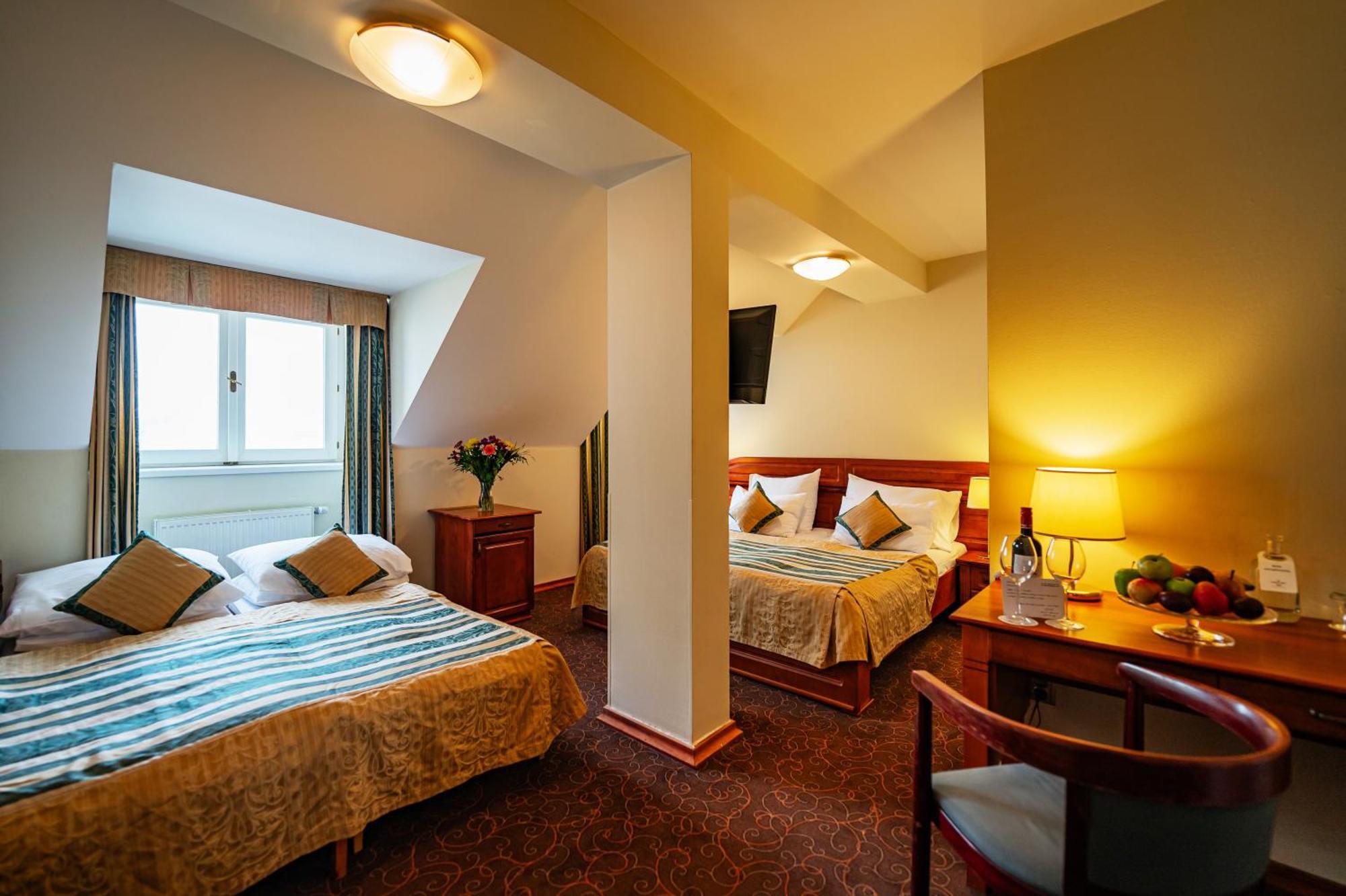 Hotel U Divadla - Czech Leading Hotels Praha Eksteriør bilde