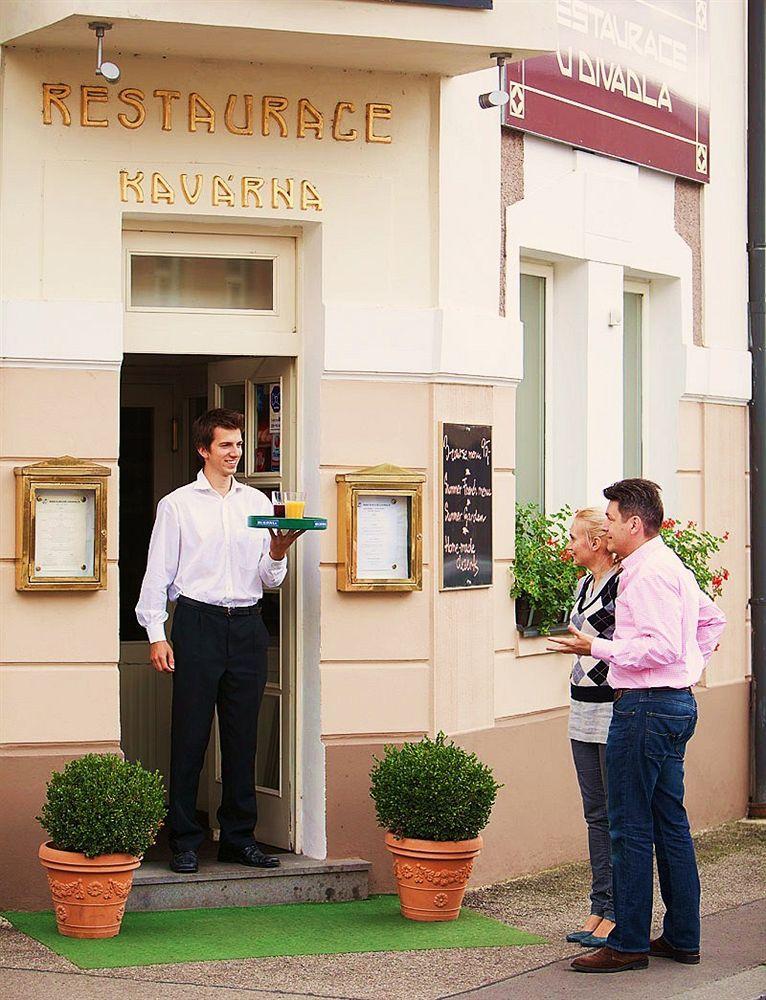 Hotel U Divadla - Czech Leading Hotels Praha Eksteriør bilde