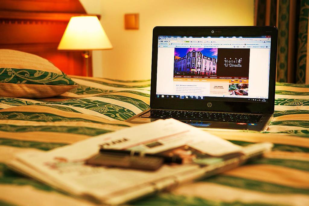 Hotel U Divadla - Czech Leading Hotels Praha Rom bilde